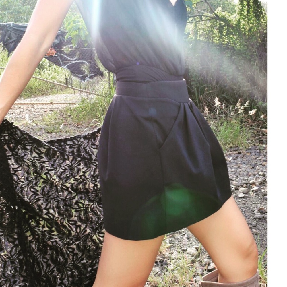 DVF skirt 🖤 - Picture 6 of 6
